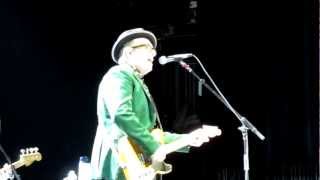 Elvis Costello - I Can&#39;t Stand Up (For Falling Down) + High Fidelity. New York, 28 Feb 2013