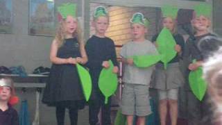 Isabella zingt Rupsje nooit genoeg!