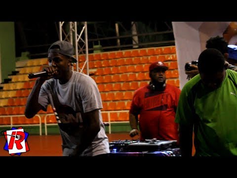 (ESPERANZA DE GANA RED BULL) Yenky One Vs Leamback - Batalla De Freetyle BDM 2018 / Estadio Olimpico