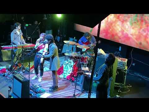 Ed Maverick ft Bratty - Ropa de Bazar (en vivo) Lima, Perú