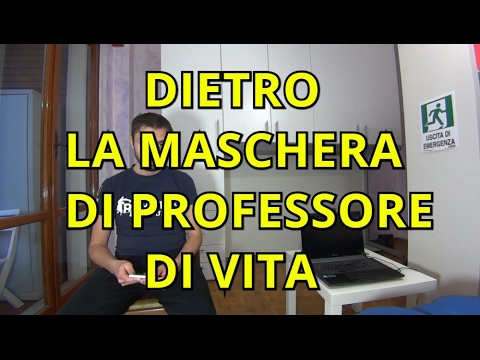 Gioventù della pelle di faccia senza rughe una strada nazionale Affronti il pacco da uova e gli asciugamani