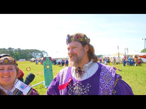 WE'RE BACK AT THE REN FAIRE FOR A ROYALLY GOOD TIME!