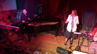 Joan Osborne performs “Rainy Day Women #12 &amp; 35,” (Dylan)