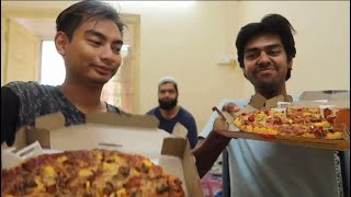 Indian Hostel life Pizza 🍕 Best hostel @MOJO Pizza - 2X Toppings