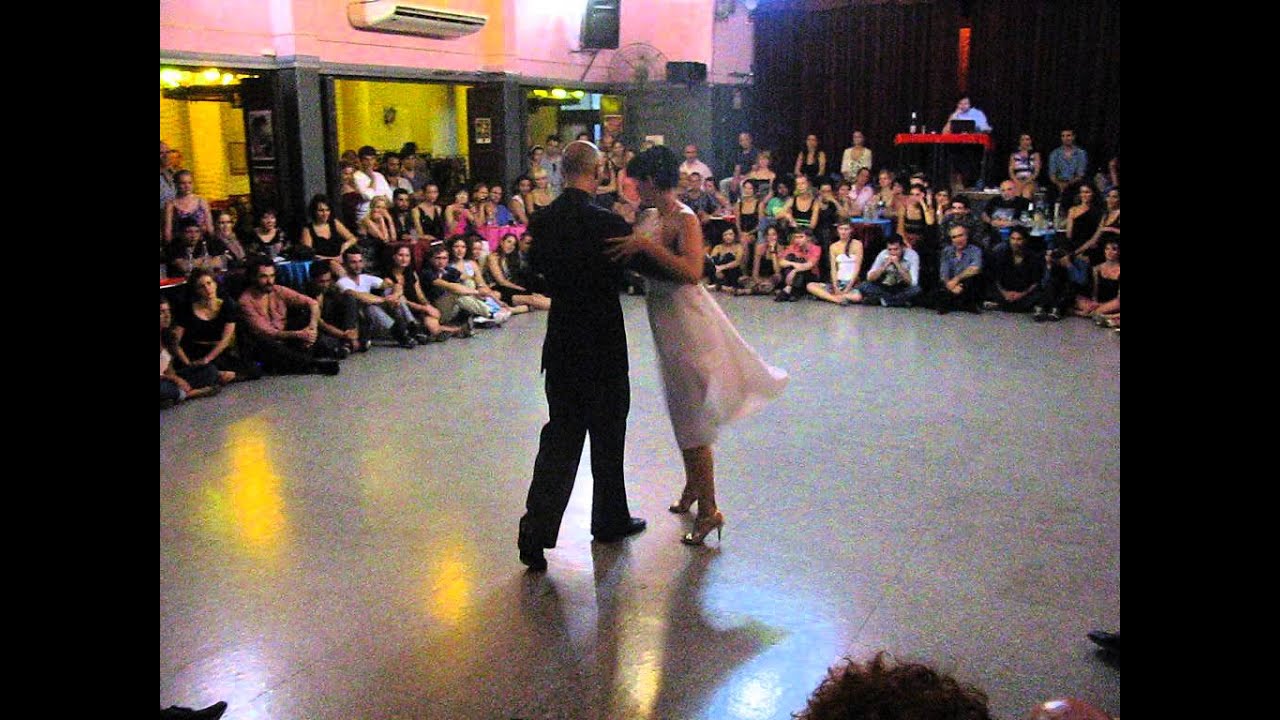 JAVIER ANTAR y KARA WENHAM en Viva La Pepa! Milonga (3/4)