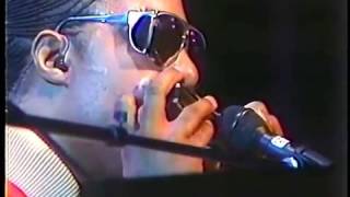 Stevie Wonder &quot;Ribbon In The Sky&quot; live,1985