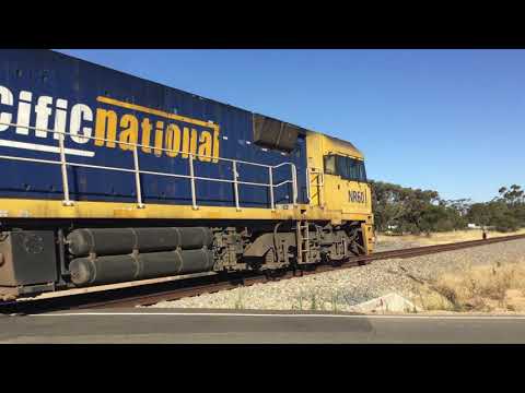 freight train 7PM5 NR60 NR62 NR122