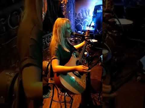 Eimhéar Ní Ghlacáin/ Eimhéar Rebel - Roll of Honour ( The Irish Brigade) LIVE in Glasgow 🍀