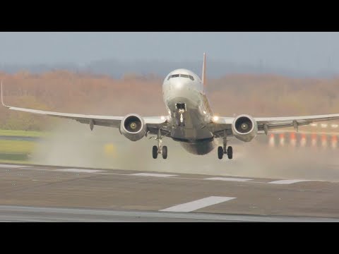 Crosswind Landing and Takeoff | Airport Dusseldorf airport