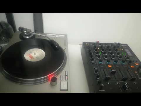 Ixxel - Drop That Beat #retro #captain #lagoa #jackiecore