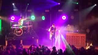 Twenty One Pilots - Isle of Flightless Birds (Live in Toronto)