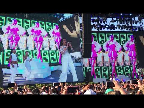 Cardi B feat. J Balvin and Bad Bunny - I Like It - Coachella 2018 Weekend 2