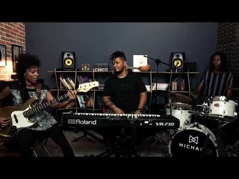 Groovin - Ana Karina Sebastião