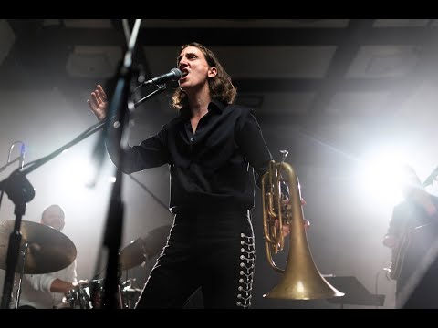 VOICINGERS ON TOUR: FRANCE - Manu Domergue