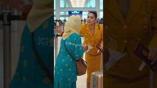 Download lagu Paspor Diremehkan… 10 Detik Kemudian Statusnya Berubah Selamanya #shorts #viral #PlotTwist #Karma mp3