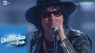 The Zen Circus cantano &quot;L&#39;amore è una dittatura&quot; - Domenica In 10/02/2019