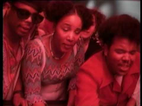 Snoop Doggy Dogg - Doggy Dogg World feat. Tha Dogg Pound & The Dramatics