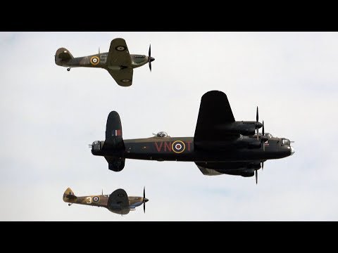 4K BBMF Lancaster, Spitfire, Hurricane Great Sounding Formation Flypasts & Solo Displays @ RIAT 2018