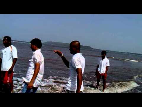 KALPESH TEMRYA AND FRIENDS MIRAMAR BEACH GOA 09.05.2011.mp4
