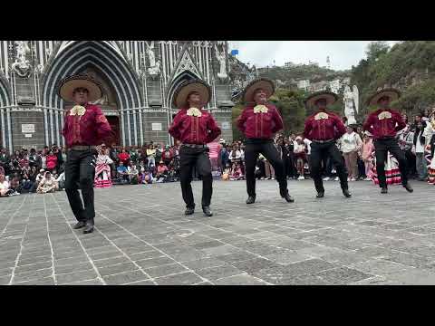 Ballet folklorico esencia mexicana presentando “Jalisco contemporáneo” en Ipiales Nariño  Colombia 