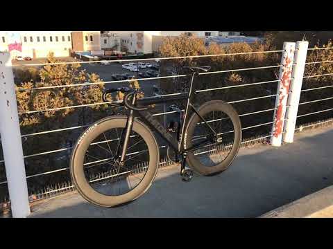 Mr.BikeShop-ThroneTrackLord with 70 mm bike rims