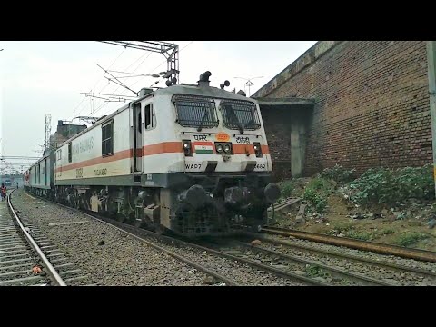 (12716) Sachkhand Express (Amritsar - Hazur Sahib Nanded) With (TKD) WAP7 Locomotive.! Video
