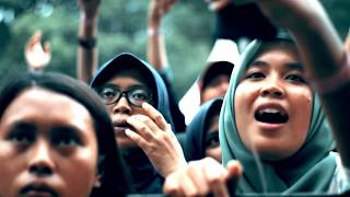 Download lagu Fourtwnty - Indonesia Pusaka / Hitam Putih Live at Experience 99 mp3