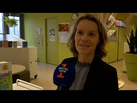 Karel Eykman school opent nieuwe bibliotheek met leesbomen