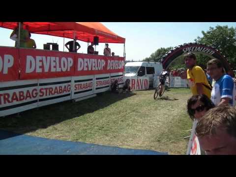 Jonáš Březina (kola-bbm.cz) Mistr ČR MTB 2014 - dojezd do cíle