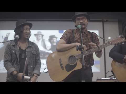 Band plays at Play Talk, Binus International