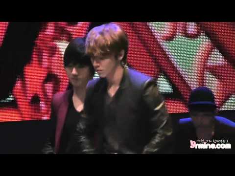 111009 Friends of Korea - SuperMan (ver.Yesung)