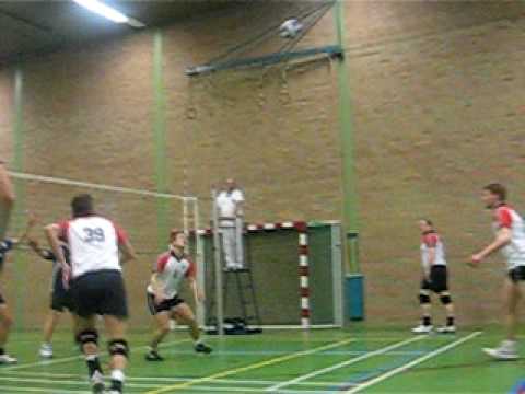 Een puntje van Suad tijdens VCV H1 - Revoc H1