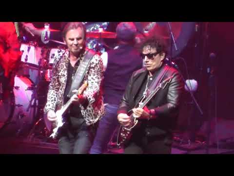 Journey "Only the Young" live 5/21/18 (3) Hartford,CT Tour Opener