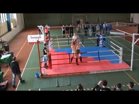 Radek Kupčík (T J  Sokol Šumperk CZ) vs Miroslav Hrušík (Bull Gym Krásno SK)
