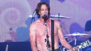 Jessie's Girl - Rick Springfield Live (and Shirtless!!!)