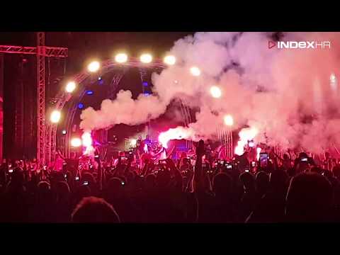 Thompson u Skradinu zaurlao "za dom spremni"