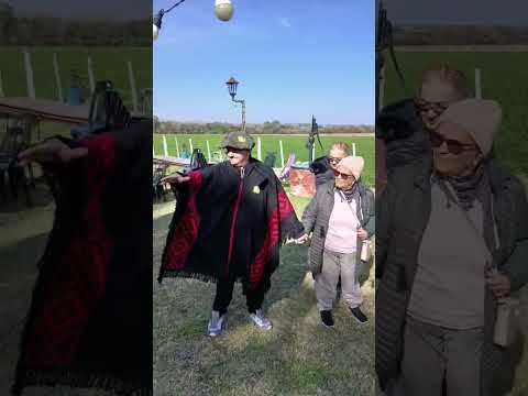 9 de Julio. La Aventura de un Locro Entre la Paisanada de Villa Urquiza. Entre Rios. 08