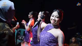 Download lagu SONIA - SINKAXUN - BLMUSIK LIVE IN CIBUNUT CISIMEUT  mp3