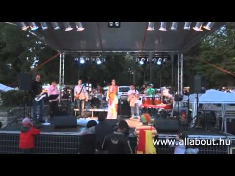 Kullai Timi és az All About   Enough   YouTube2