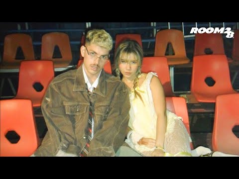 Nina & Marc Seguí – me cuesta hablar (Official Video)