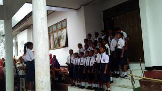preview picture of video 'Paduan Suara SMP NEGERI BATI, DESA NEFOKOKO'