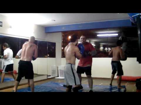 DAVID (SANTIAGO ZANELLI) VS GOLIAT (ZETA LLONTOP) DEL PUNCHSPRAWL