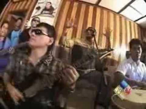 Los Yennis Del Peru - El Silbido Del Amor