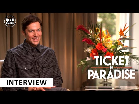 Ticket to Paradise - Lucas Bravo on filming with Julia Robert & George Clooney in actual paradise