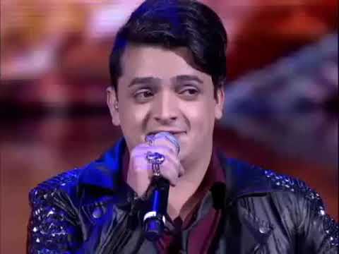 Ídolos 2012 - Taylom / Aguenta Coração Anos 80