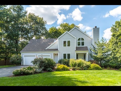 4 Russell Rd, Lexington MA | Elizabeth Crampton | Tel: 781-389-4400 | Fine New England Living