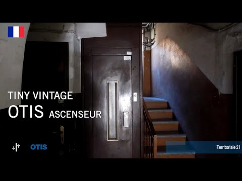 Tiny Vintage OTIS Elevator - Territoriale 21, Ajaccio, FR