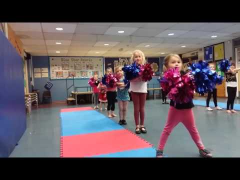 Elsa cheerleading(2)