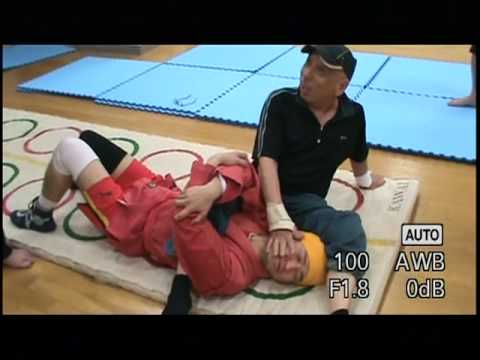 ビクトル古賀先生　脚だけで極める腕十字