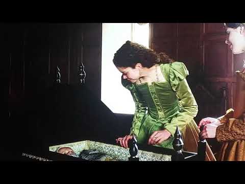 Spanish Princess 2x01/ Prince Henry is teething